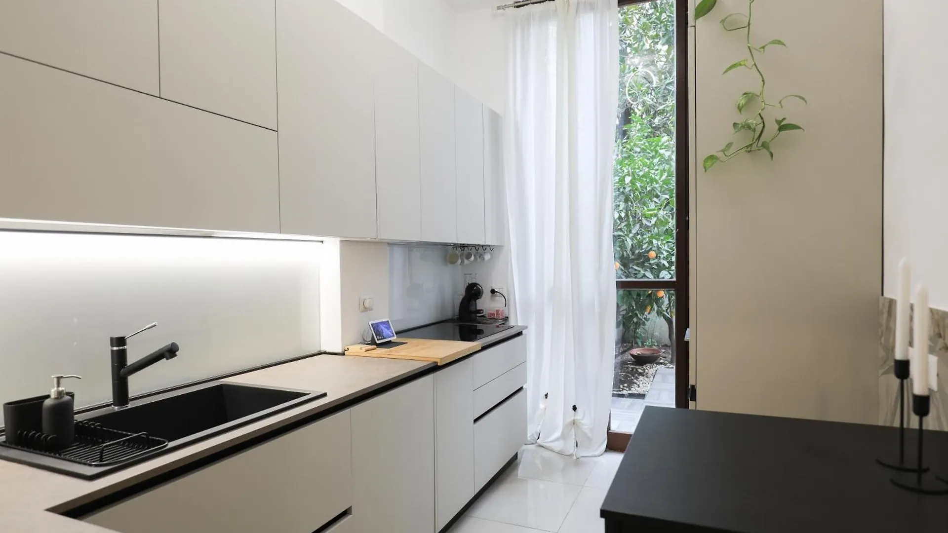 Giardino Terrazzo Privato Bilocale Moderno Vicino Metropolitana Comodo Per Niguarda E Centro Milán Itálie